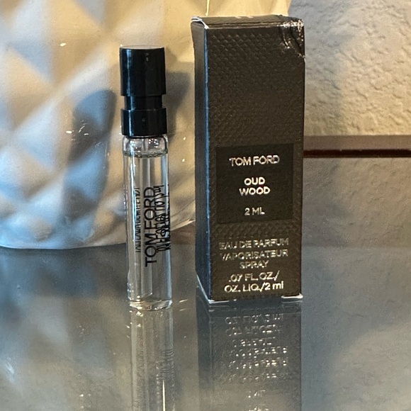 Sale 🎉 New Tom Ford oud wood perfu../ fragrance - Picture 3 of 5